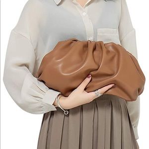 Women Leather Pouch Bag Dumplings Crossbody Bag